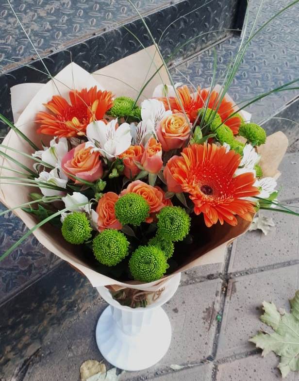 Букет цветов из: Герберы, Хризантемы, Альстромерии и Розы в Мармашах