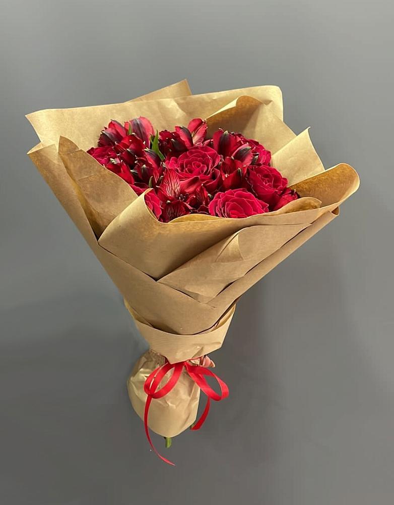 Букет цветов из: Альстромерии и Розы в Мармашах