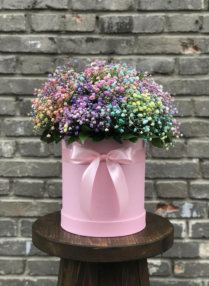 Цветочная композиция из Гипсофила и Розы в шляпной коробке в Мармашах