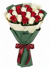 Букет Микс из красных и белых роз в Мармашах