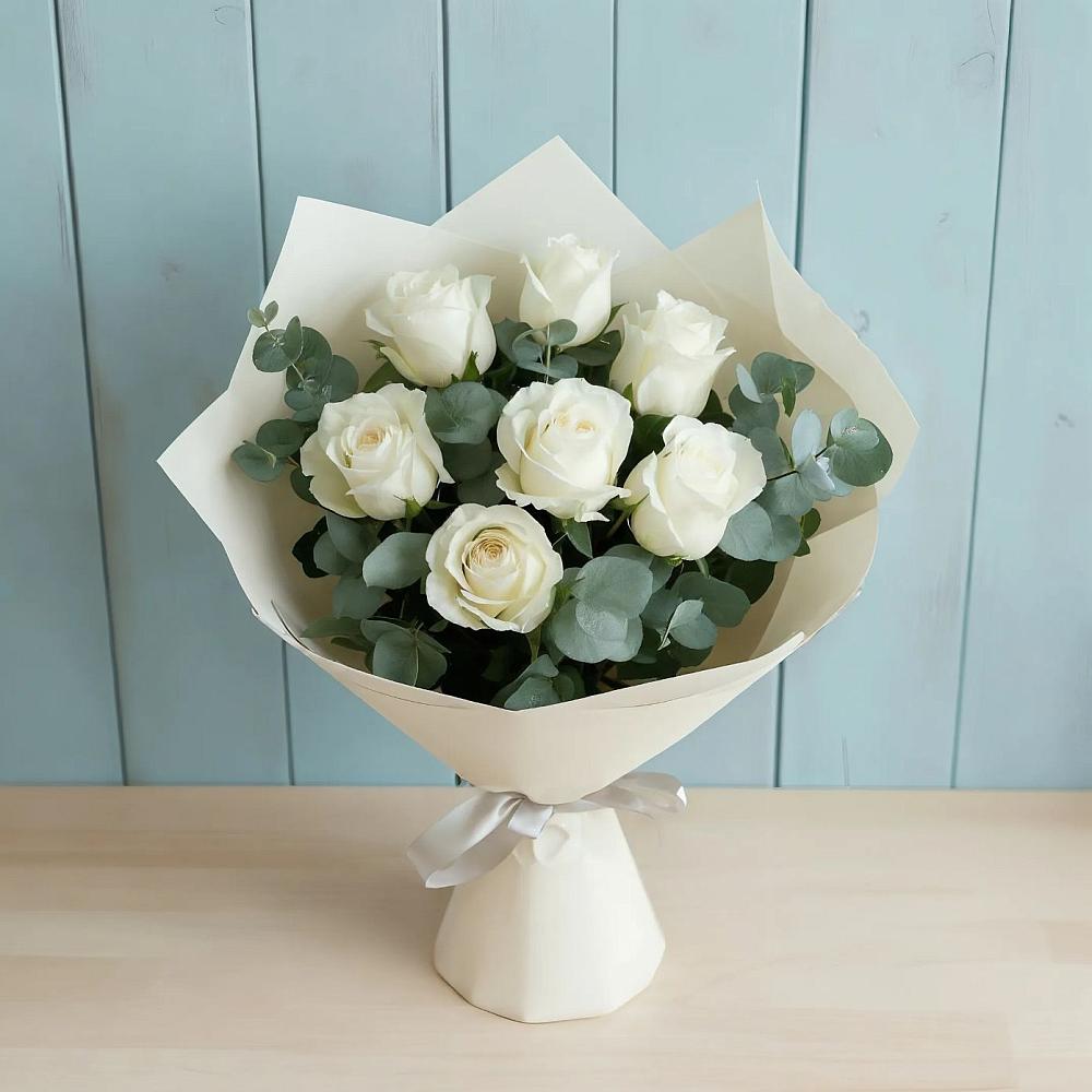 Букет Белые розы в Эвкалипте в Мармашах