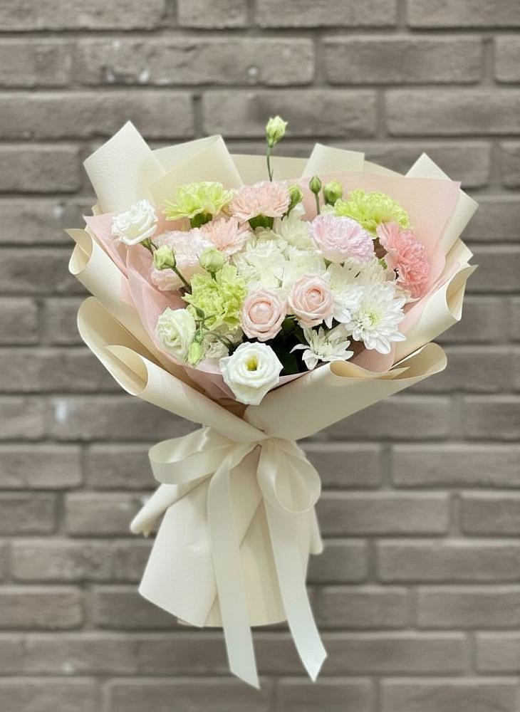 Букет цветов из: Гвоздики, Розы, Лизиантусы и Хризантемы в Мармашах