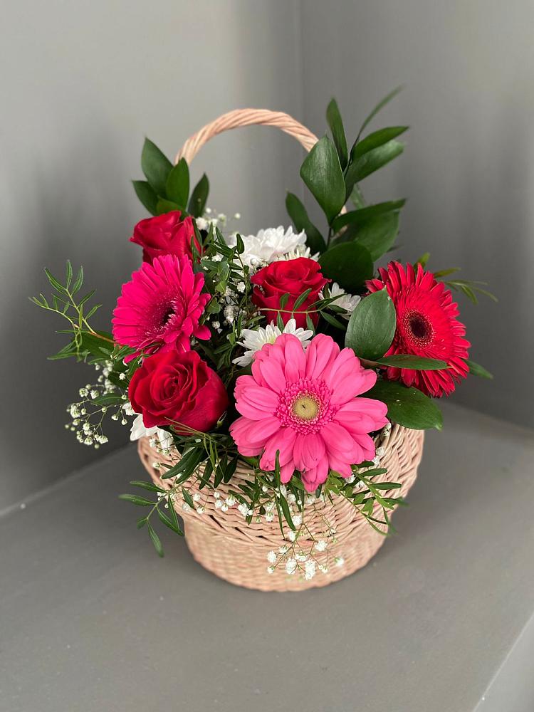 Цветочная композиция из Розы, Хризантемы и Герберы в корзине в Мармашах